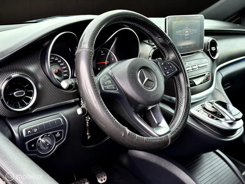 Mercedes-Benz V-Klasse Mercedes V-klasse 300d Extra Lang DC AMG L uit 2020, foto 3