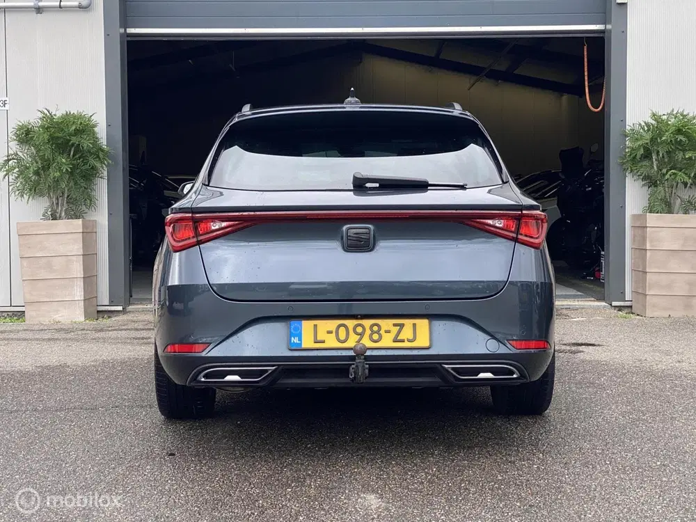 SEAT Leon 1.5 eTSI FR Business Intense uit 2021, foto 9