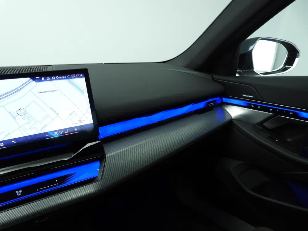 BMW i5 Sedan eDrive40 uit 2025, foto 14