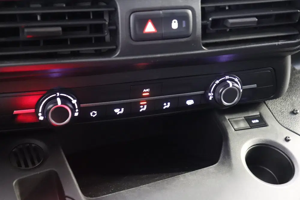 Peugeot Partner 1.5 BlueHDI 130PK Automaat EURO 6 uit 2021, foto 6