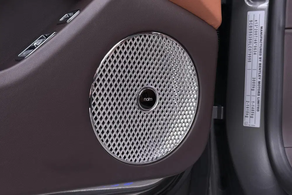 Bentley Flying Spur 6.0 W12 First Edition uit 2020, foto 14