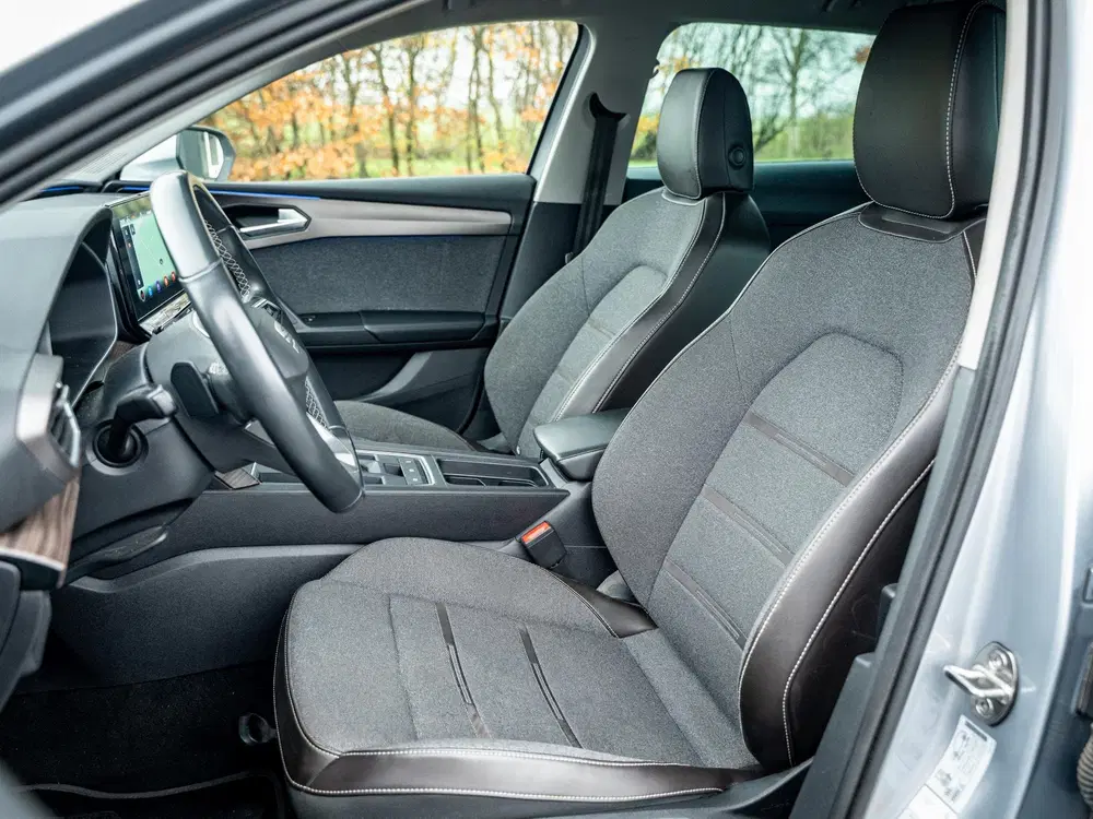 SEAT Leon 1.4 TSI eHybrid PHEV FR Business Inte uit 2022, foto 4