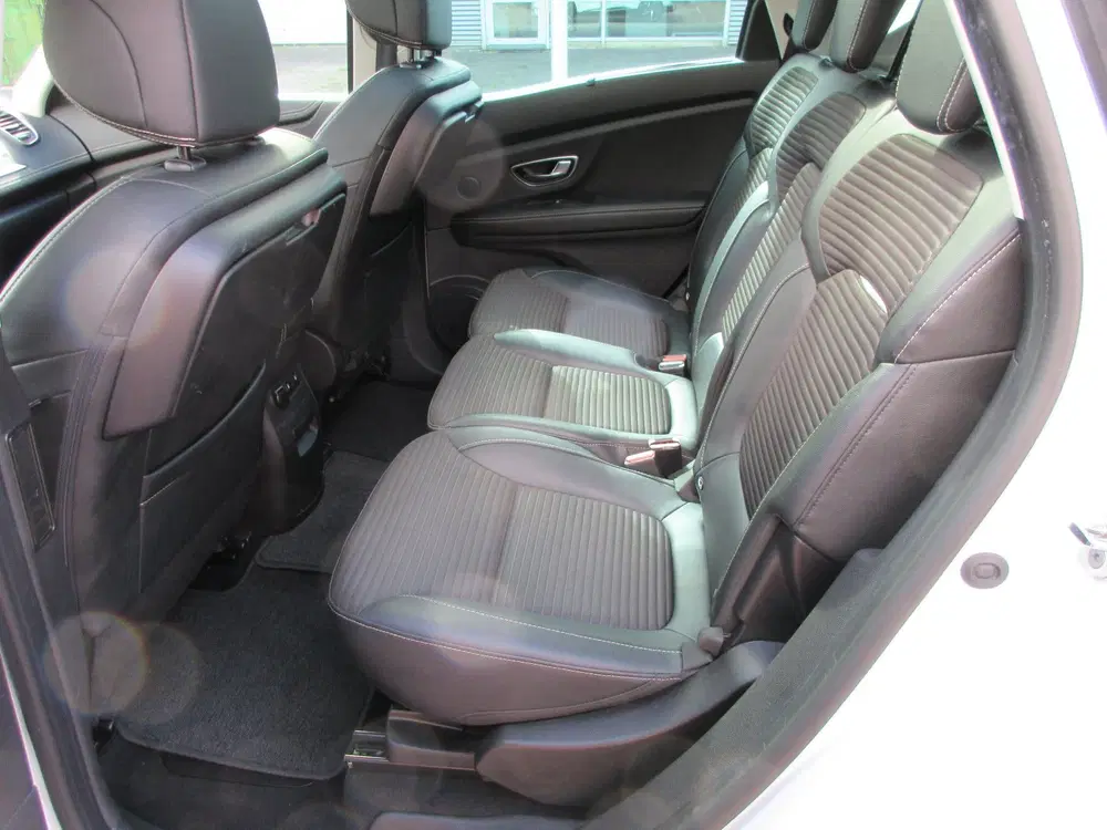 Renault Scenic Scénic 1.3 TCe Bose Automaat uit 2019, foto 9