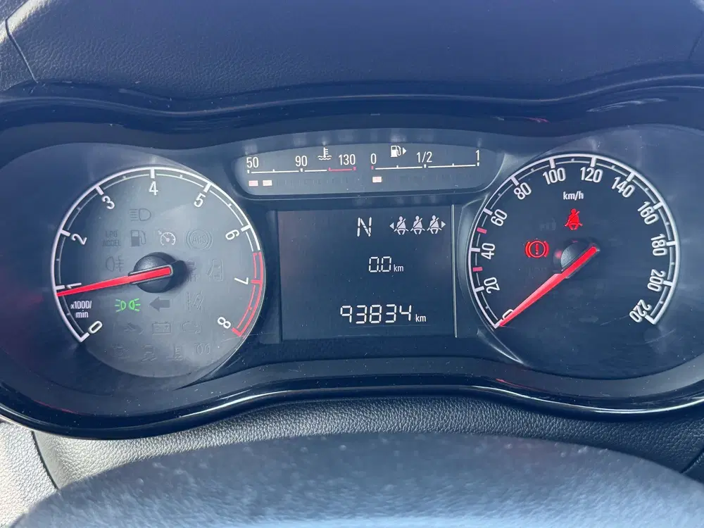 Opel Karl 1.0 75pk Automaat Rocks Online Edition LPG uit 2019, foto 11