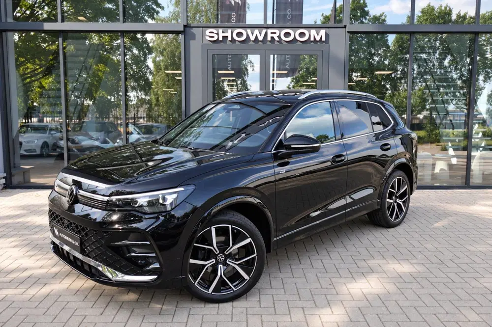 Volkswagen Tiguan 1.5 eTSI R-Line Business PANO KEYLESS H&K uit 2024