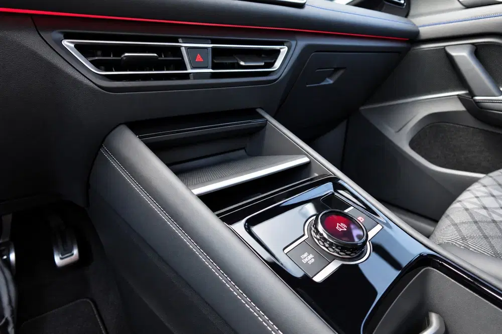 Volkswagen Tiguan 1.5 eTSI R-Line Business PANO KEYLESS H&K uit 2024, foto 13
