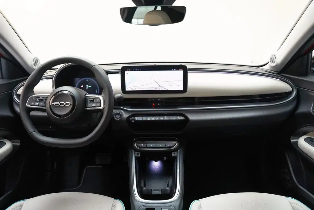 Fiat 600e La Prima 54 kWh [ SOH 96.6% Navi Apple uit 2024, foto 4