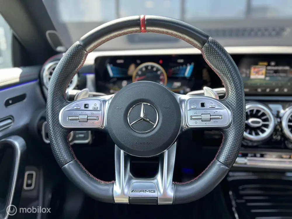 Mercedes-Benz CLA Mercedes CLA-klasse Shooting Brake AMG 35 uit 2020, foto 10