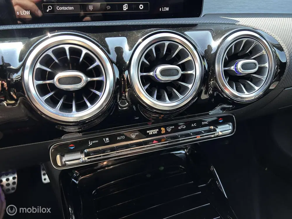 Mercedes-Benz CLA Mercedes CLA-klasse Shooting Brake AMG 35 uit 2020, foto 14