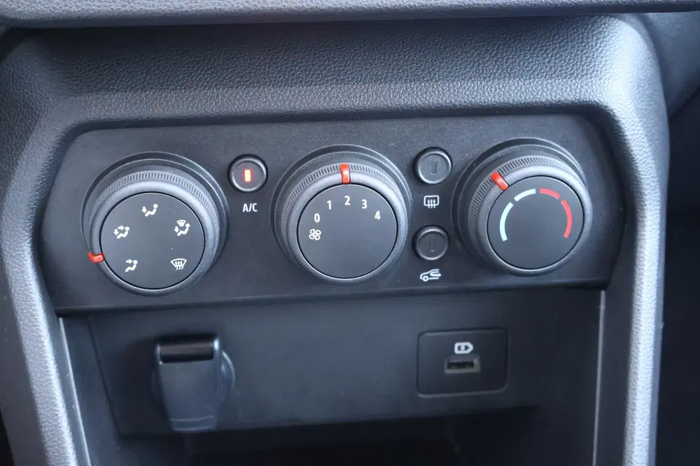 Dacia Jogger 1.0 TCe 100 ECO-G Expression 5p. uit 2023, foto 15
