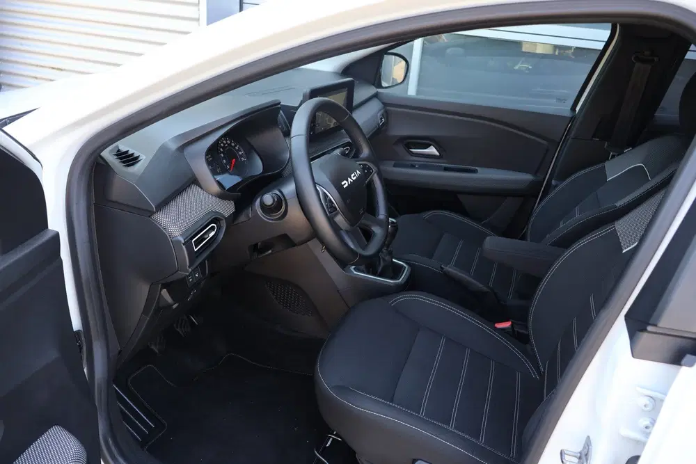 Dacia Jogger 1.0 TCe 100 ECO-G Expression 5p. uit 2023, foto 6
