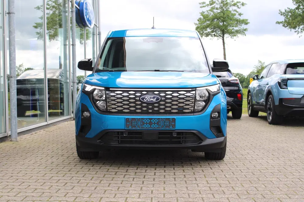 Ford Transit Courier Limited 44 kWh uit 2025, foto 2