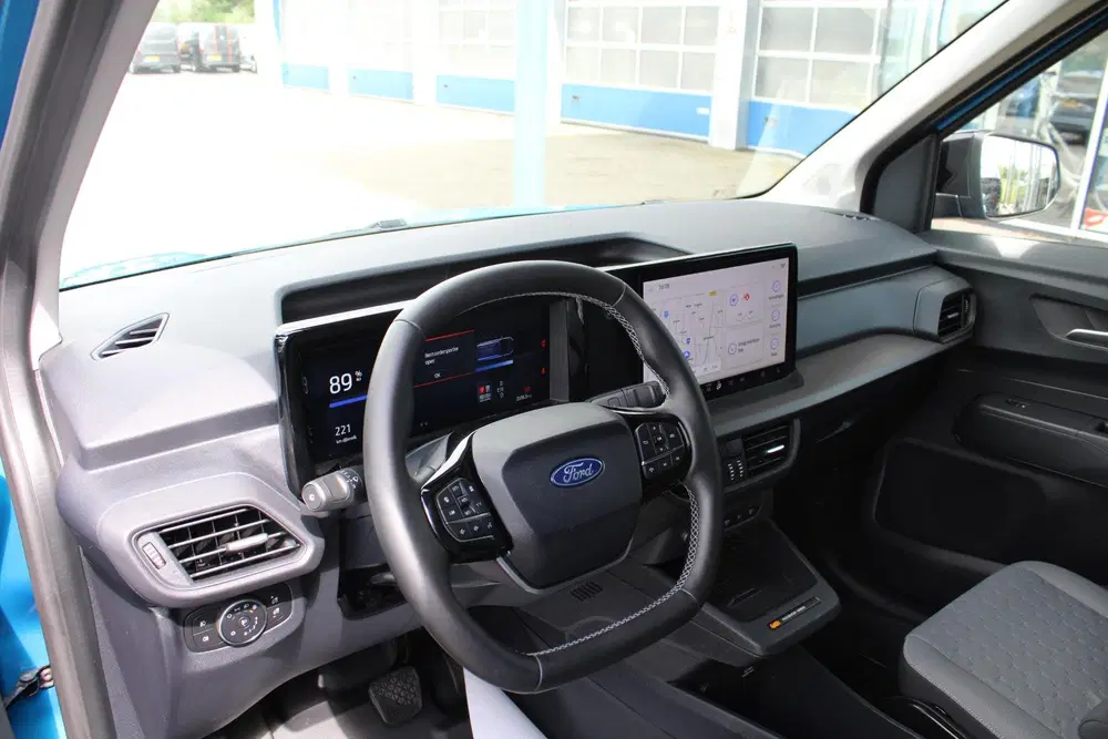 Ford Transit Courier Limited 44 kWh uit 2025, foto 7