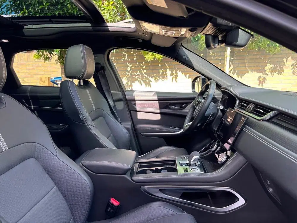Jaguar F-Pace 2.0 P400e PHEV SE BLACK R DYNAMIC GARANTIE uit 2023, foto 11