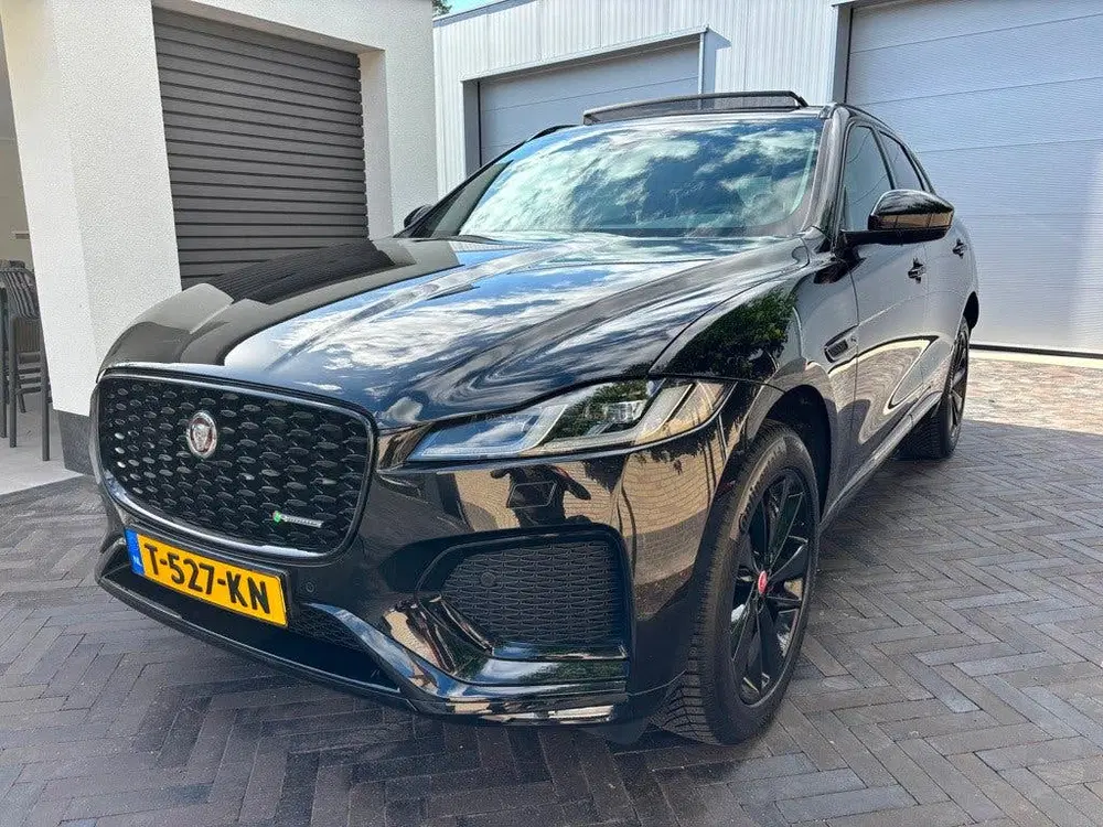 Jaguar F-Pace 2.0 P400e PHEV SE BLACK R DYNAMIC GARANTIE uit 2023, foto 2