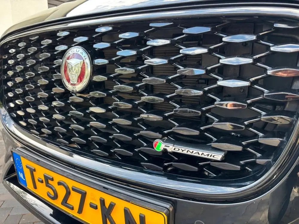 Jaguar F-Pace 2.0 P400e PHEV SE BLACK R DYNAMIC GARANTIE uit 2023, foto 5