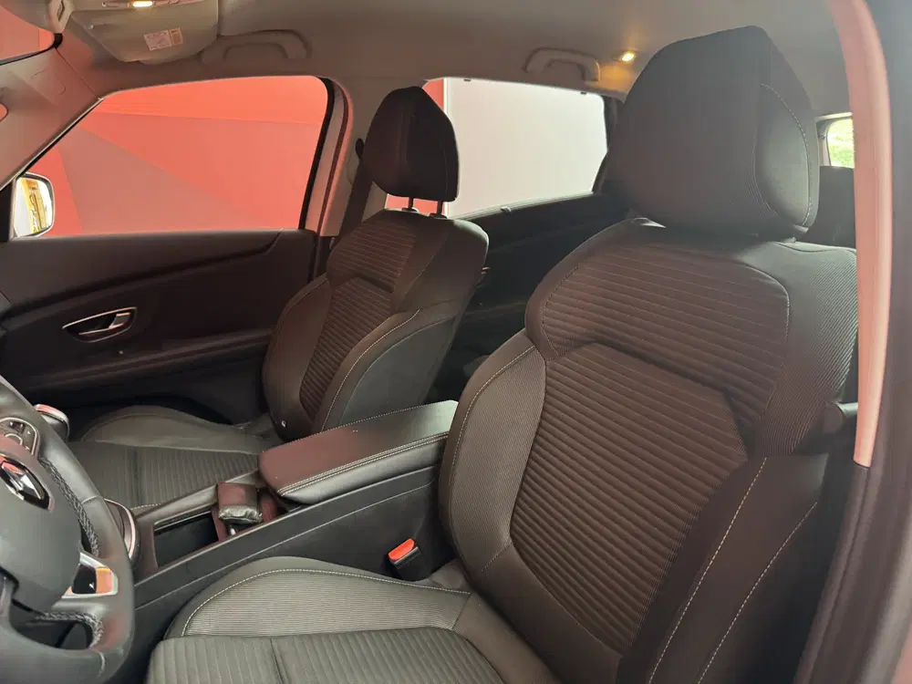 Renault Scenic Scénic 1.3 TCe Bose uit 2019, foto 10