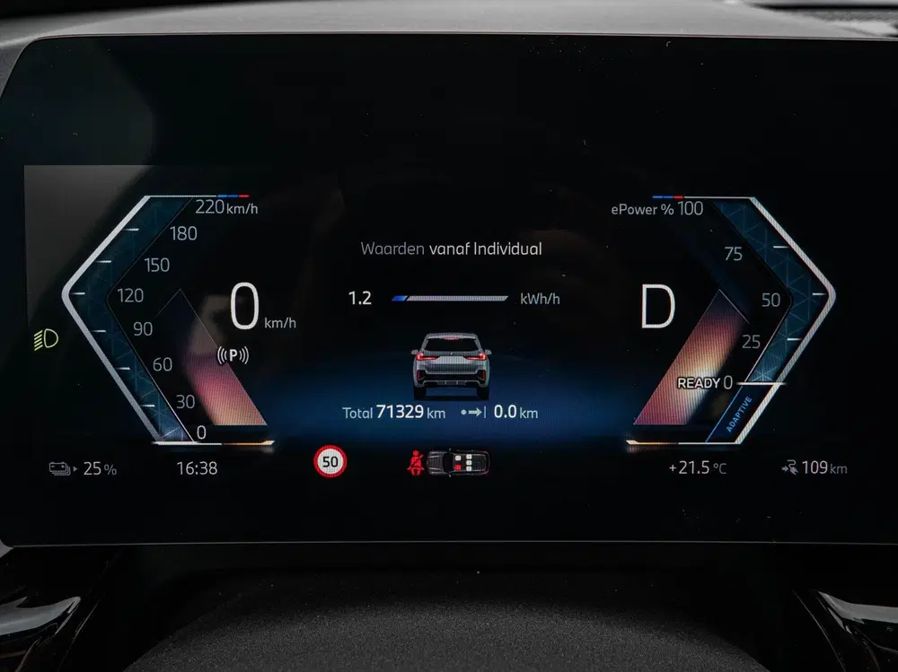 BMW iX1 eDrive20 67 kWh M Sport uit 2024, foto 15