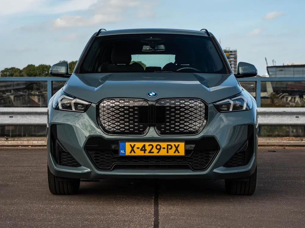 BMW iX1 eDrive20 67 kWh M Sport uit 2024, foto 5