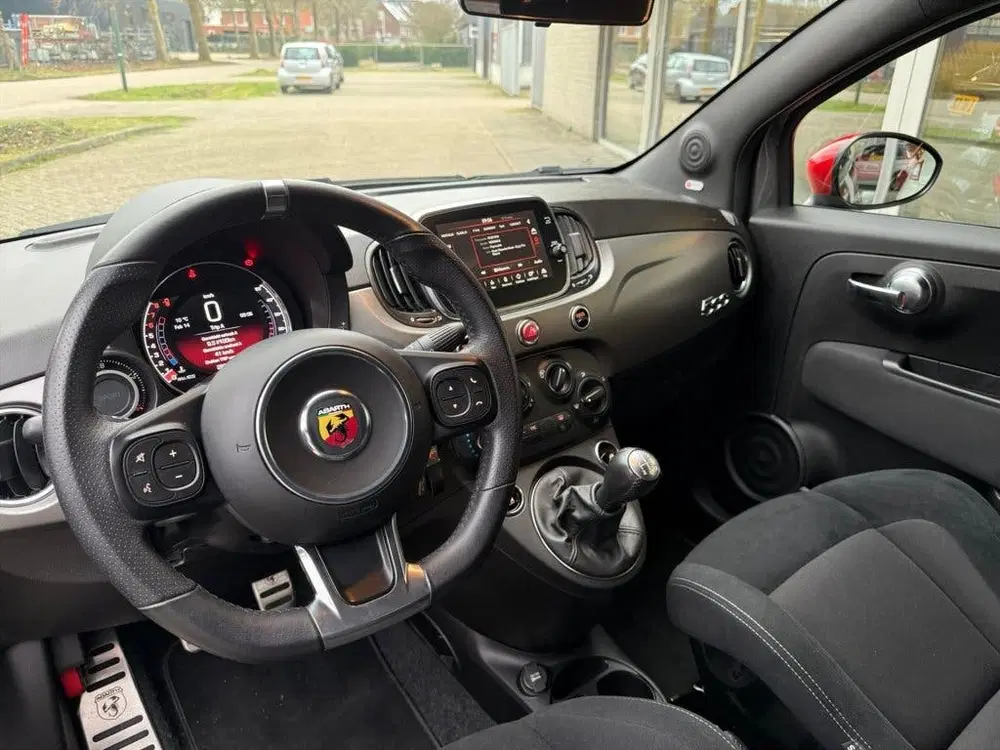 Abarth 595 Pista 160pk uit 2020, foto 9