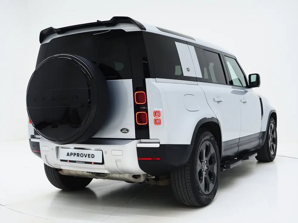 Land Rover Defender 2.0 P400e 110 uit 2021, foto 8