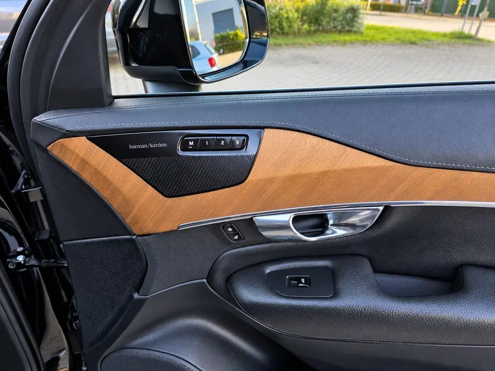 Volvo XC90 T8 Twin Engine AWD Plug-in Hybrid 390pk 7P uit 2021, foto 3