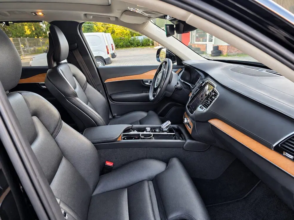 Volvo XC90 T8 Twin Engine AWD Plug-in Hybrid 390pk 7P uit 2021, foto 4