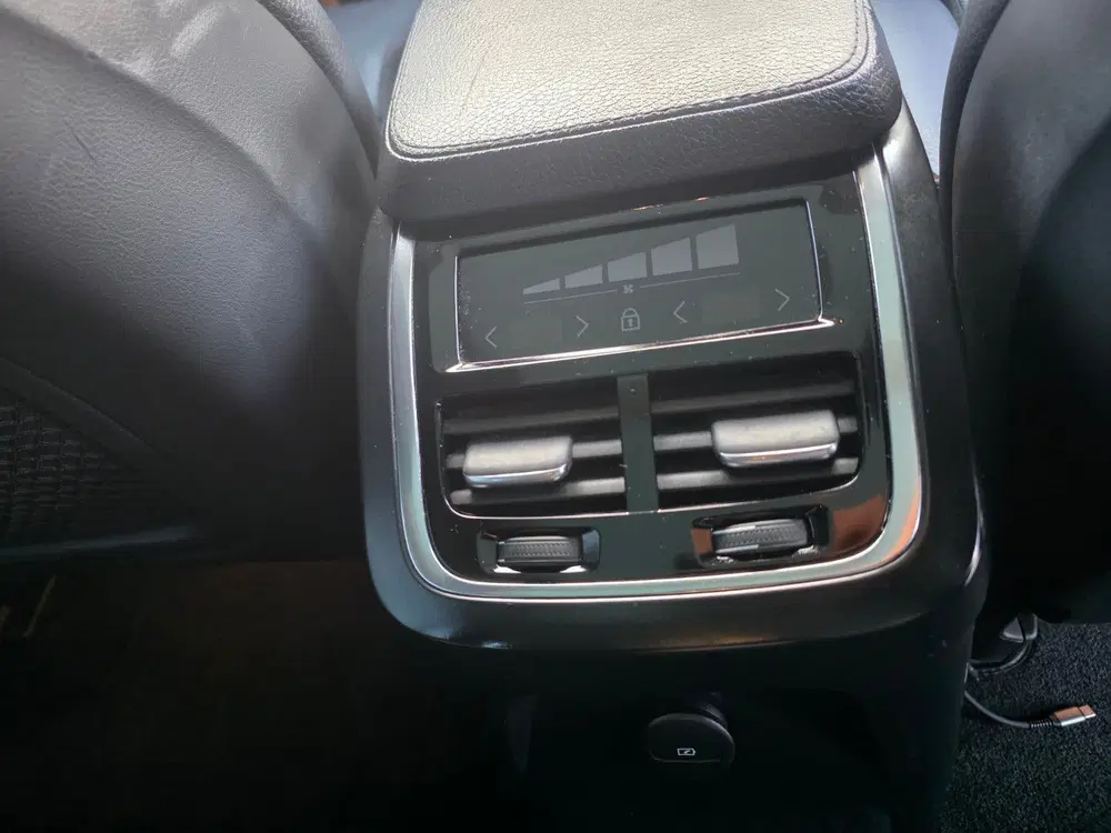Volvo XC90 T8 Twin Engine AWD Plug-in Hybrid 390pk 7P uit 2021, foto 11