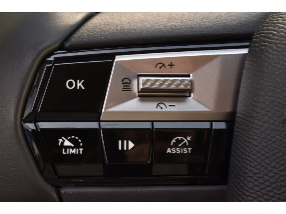 DS Automobiles DS 4 DS DS 4 Hybrid 136 DCS-6 Étoile Alcantara uit 2025, foto 15