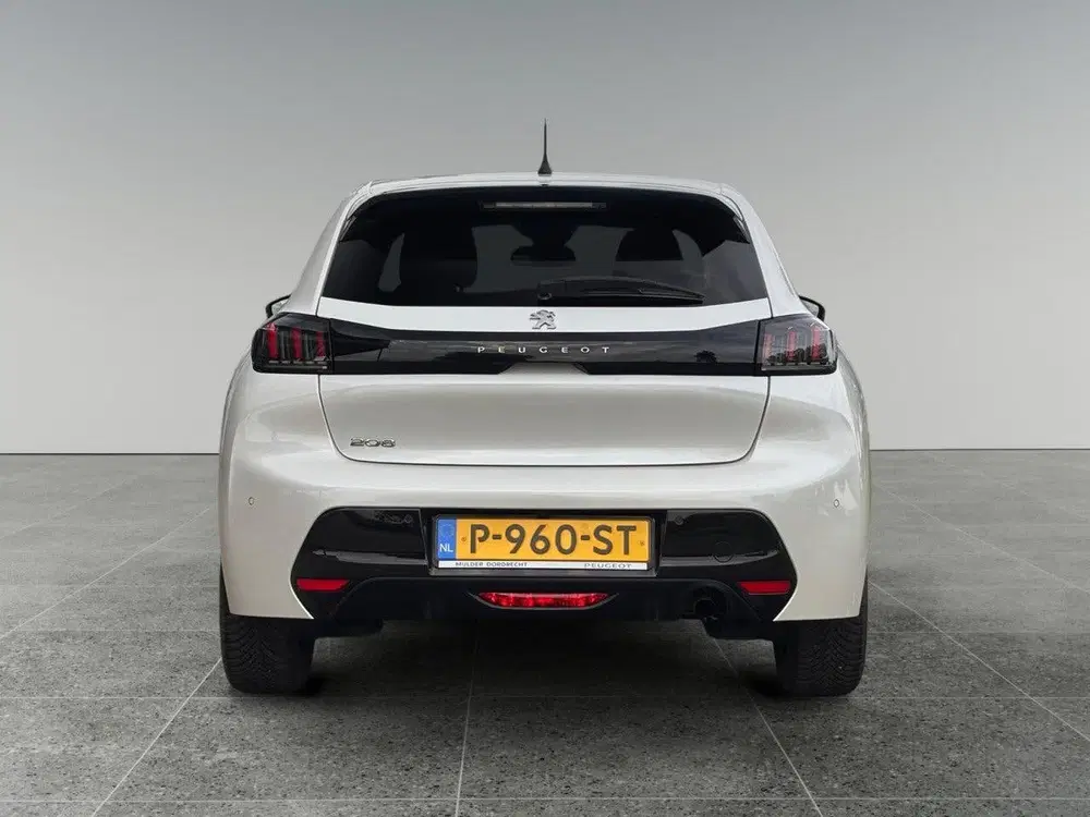 Peugeot 208 Allure Pack 1.2 75pk uit 2022, foto 6