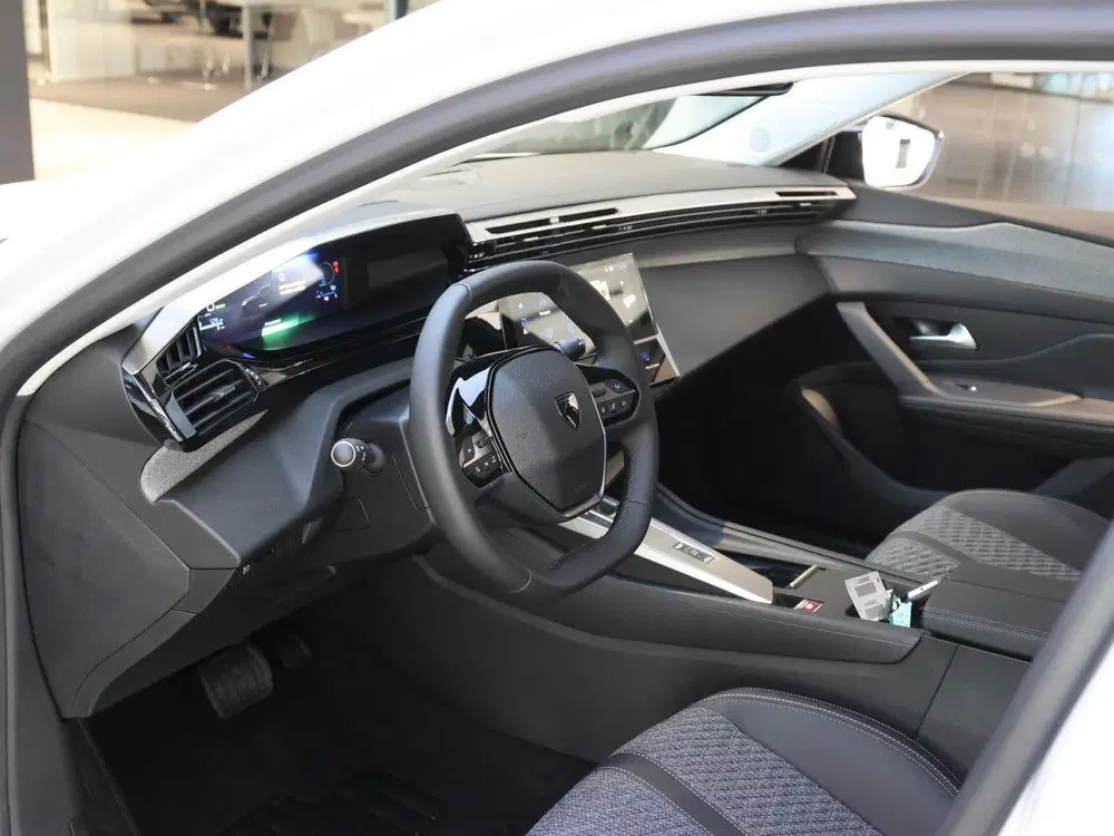 Peugeot 408 e-408 Allure 58 kWh uit 2026, foto 11
