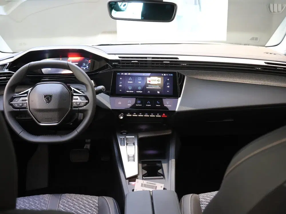 Peugeot 408 e-408 Allure 58 kWh uit 2026, foto 13