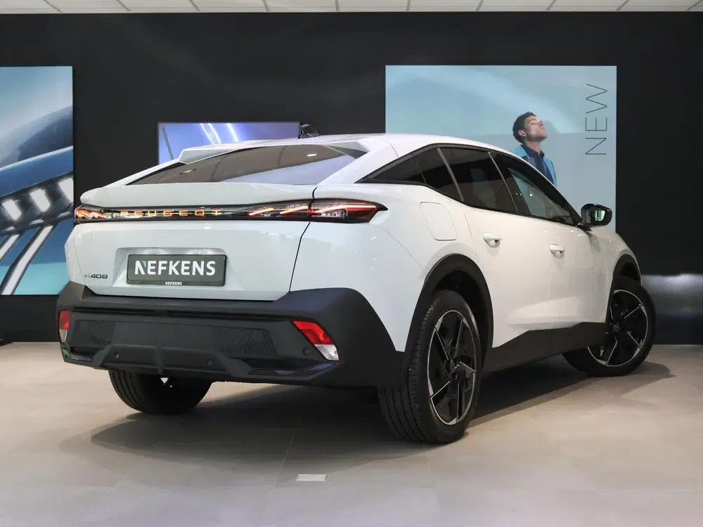 Peugeot 408 e-408 Allure 58 kWh uit 2026, foto 3