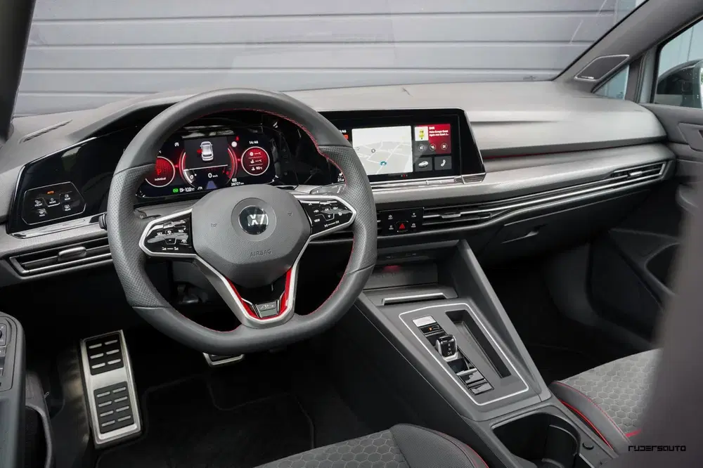 Volkswagen Golf 8 GTI Clubsport 45 Jahre uit 2022, foto 15