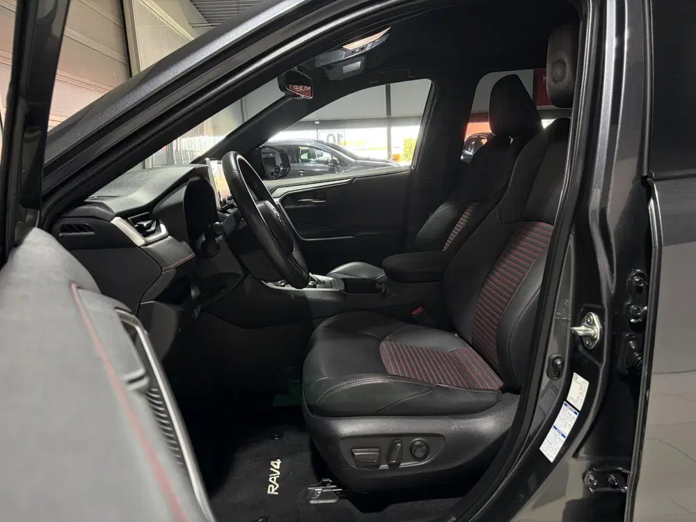 Toyota RAV 4 2.5 Plug-in Hybrid AWD Dynamic All Season uit 2022, foto 11