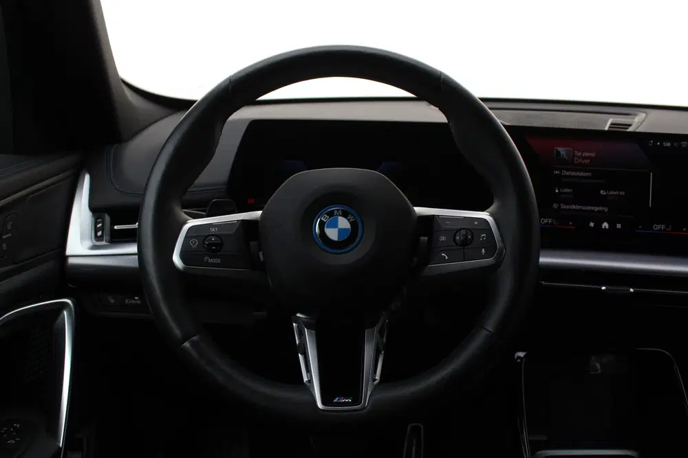 BMW iX1 xDrive30 M Sport uit 2024, foto 6