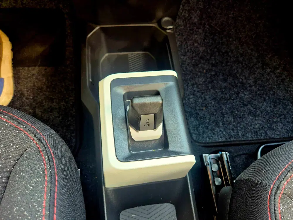 Dacia Spring Expression 45 26.8 kWh uit 2025, foto 11