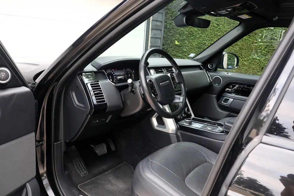 Land Rover Range Rover P400e Vogue-Pano-Trekhaak-DealerOH-Me uit 2019, foto 8