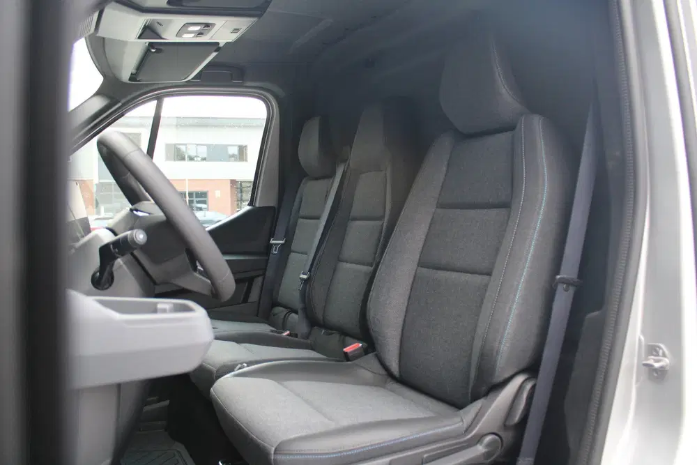 Renault Master T35 2.0 dCi 170pk L2H2 Extra uit 2024, foto 15