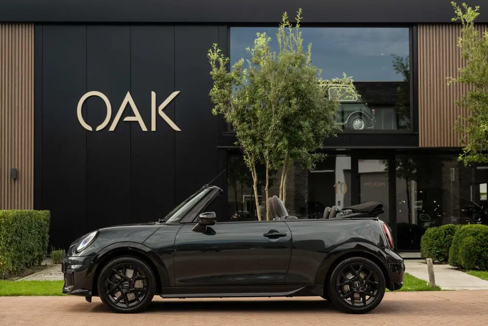 Mini Cabrio 2.0 Cooper C John Cooper Works XL uit 2025