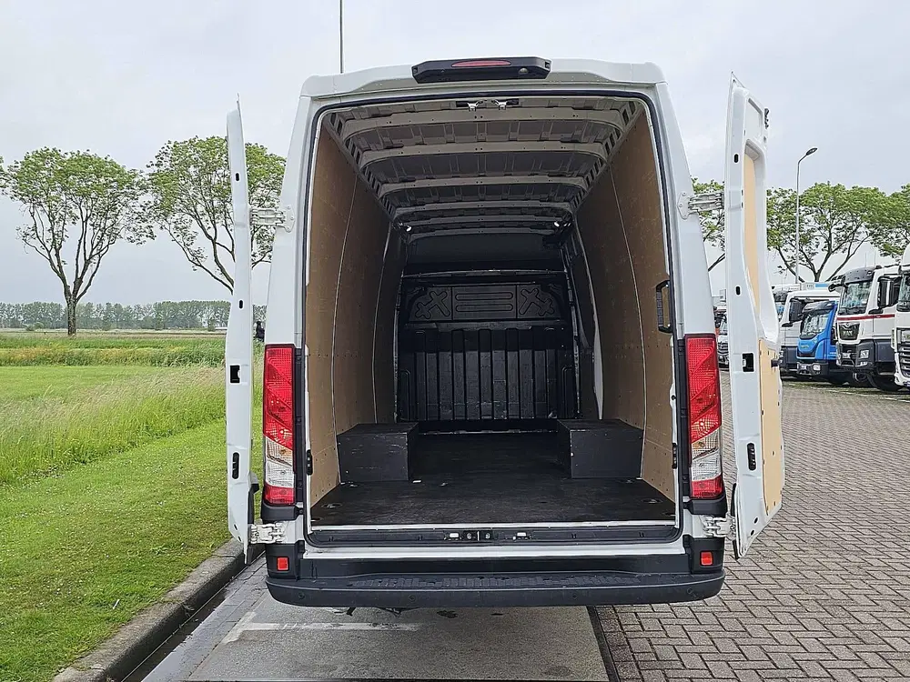 Iveco Daily 35C18 ac automaat euro6 uit 2022, foto 12