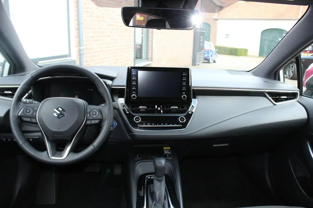Suzuki Swace 1.8 Hybrid Style Bliss uit 2021, foto 6