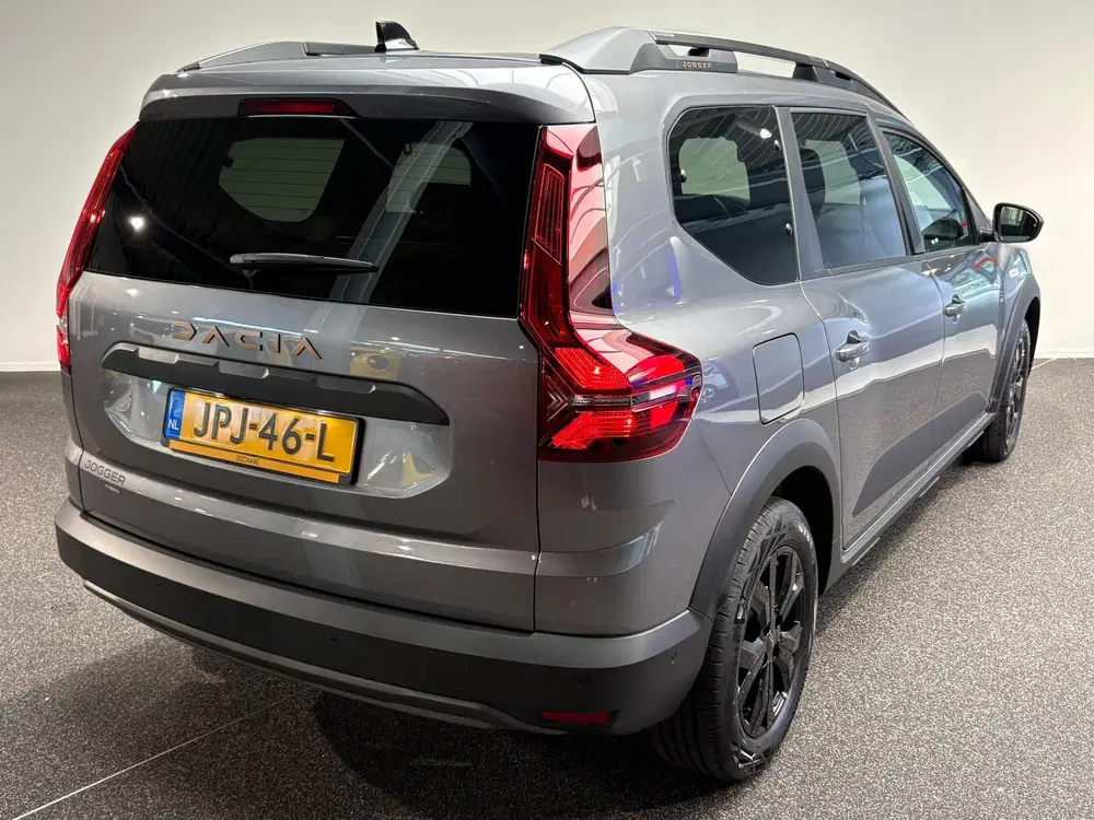 Dacia Jogger 1.6 Hybrid 140 Extreme 7p. uit 2025, foto 2