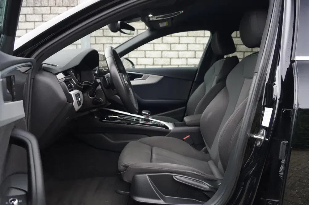 Audi A4 40 TFSI Advanced Edition Autom Sportst Nav uit 2021, foto 4