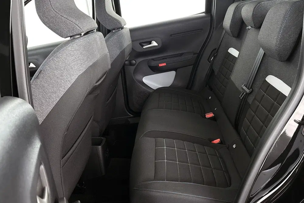 Citroën C3 Citroen C3 1.2 Turbo 100pk Plus Apple CarP uit 2025, foto 8