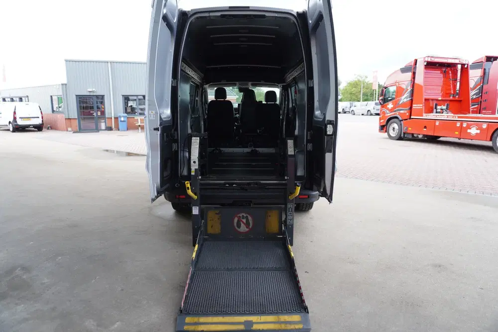 Renault Trafic 2.0 Blue dCi 170PK T30 L2H2 Rolstoelbus me uit 2024, foto 15