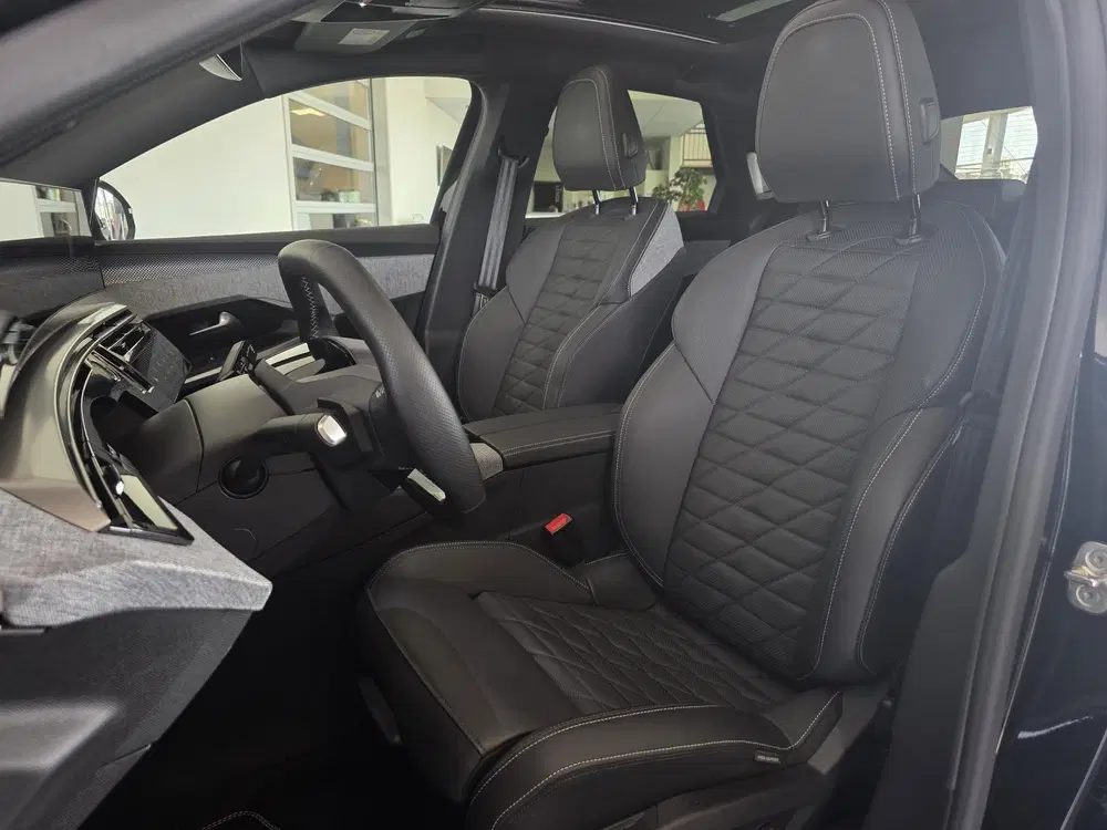 Peugeot 3008 Launch Edition 325 Dual Motor 73 kWh uit 2025, foto 10