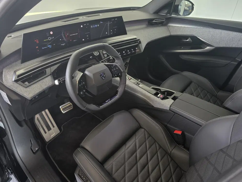 Peugeot 3008 Launch Edition 325 Dual Motor 73 kWh uit 2025, foto 4
