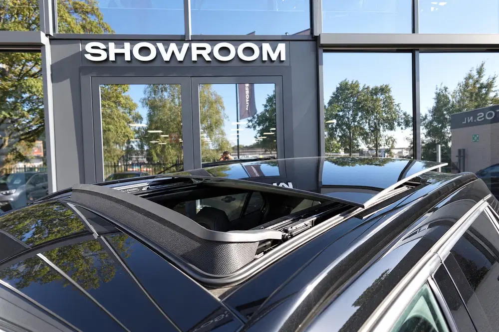 Peugeot 2008 1.2 Hybrid 136 GT PANO KEYLESS 360 uit 2024, foto 7