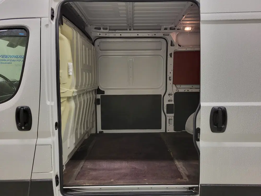 Peugeot Boxer 2.2BlueHDi 120pk L2 uit 2021, foto 6